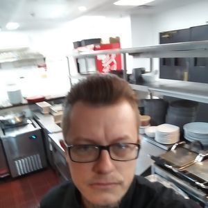 Meet your Posher, Thomas